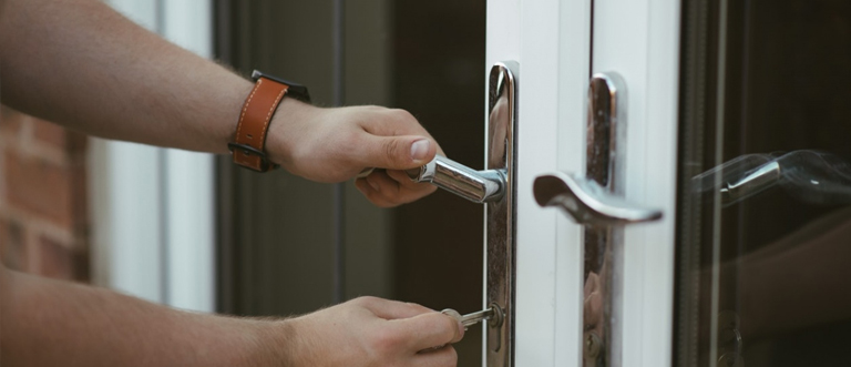 24 hour key locksmith Vista