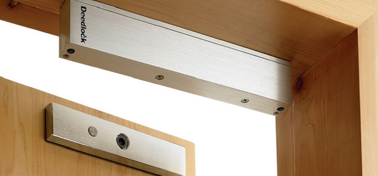 Magnetic lock installation Vista